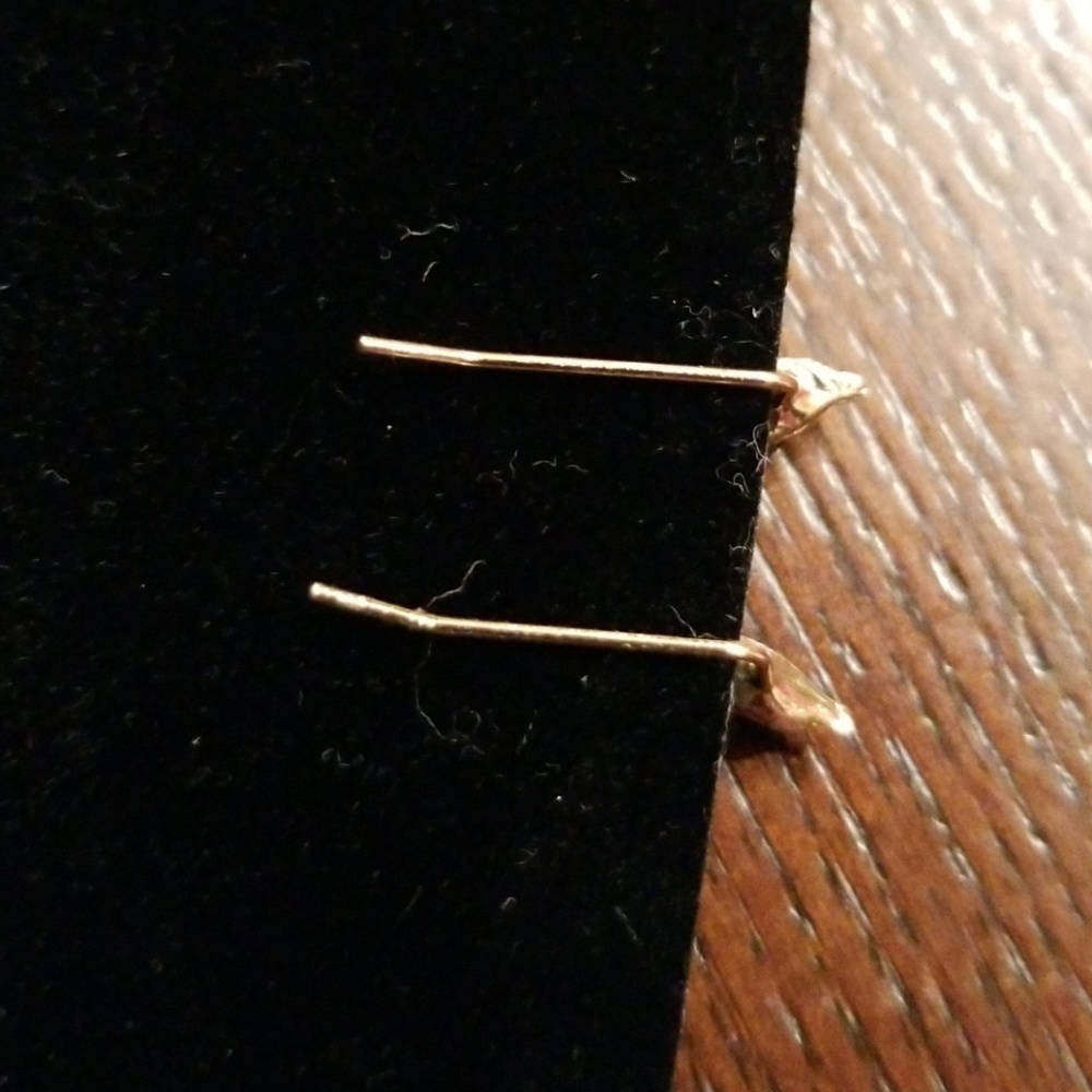 1 LEFT...Gold leaf cuff earrings - Picture 3 of 3